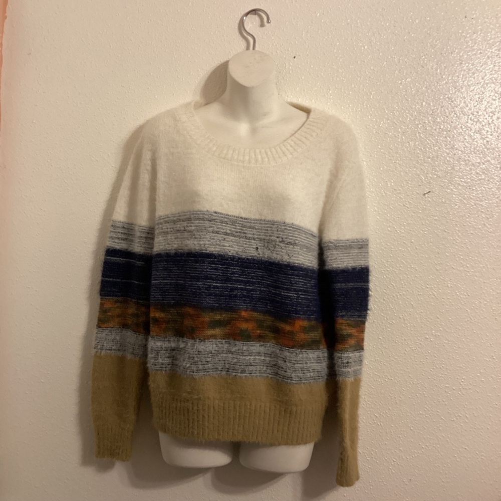 Fate White and Blue Crewneck Sweater with Stripes